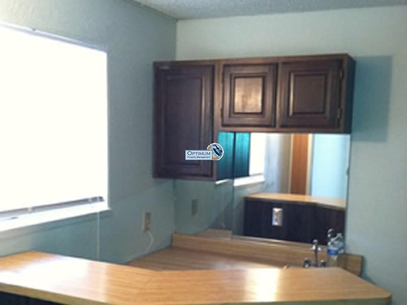 Apple Valley 3 bedroom, unique features - $1500 Move-in 8